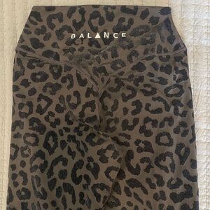BALANCE ATHLETICA (VITALITY) LEOPARD PRINT LEGGINGS